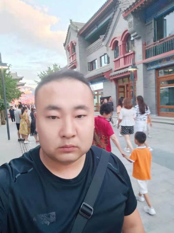 田二牛的第一张照片--张掖父母相亲团
